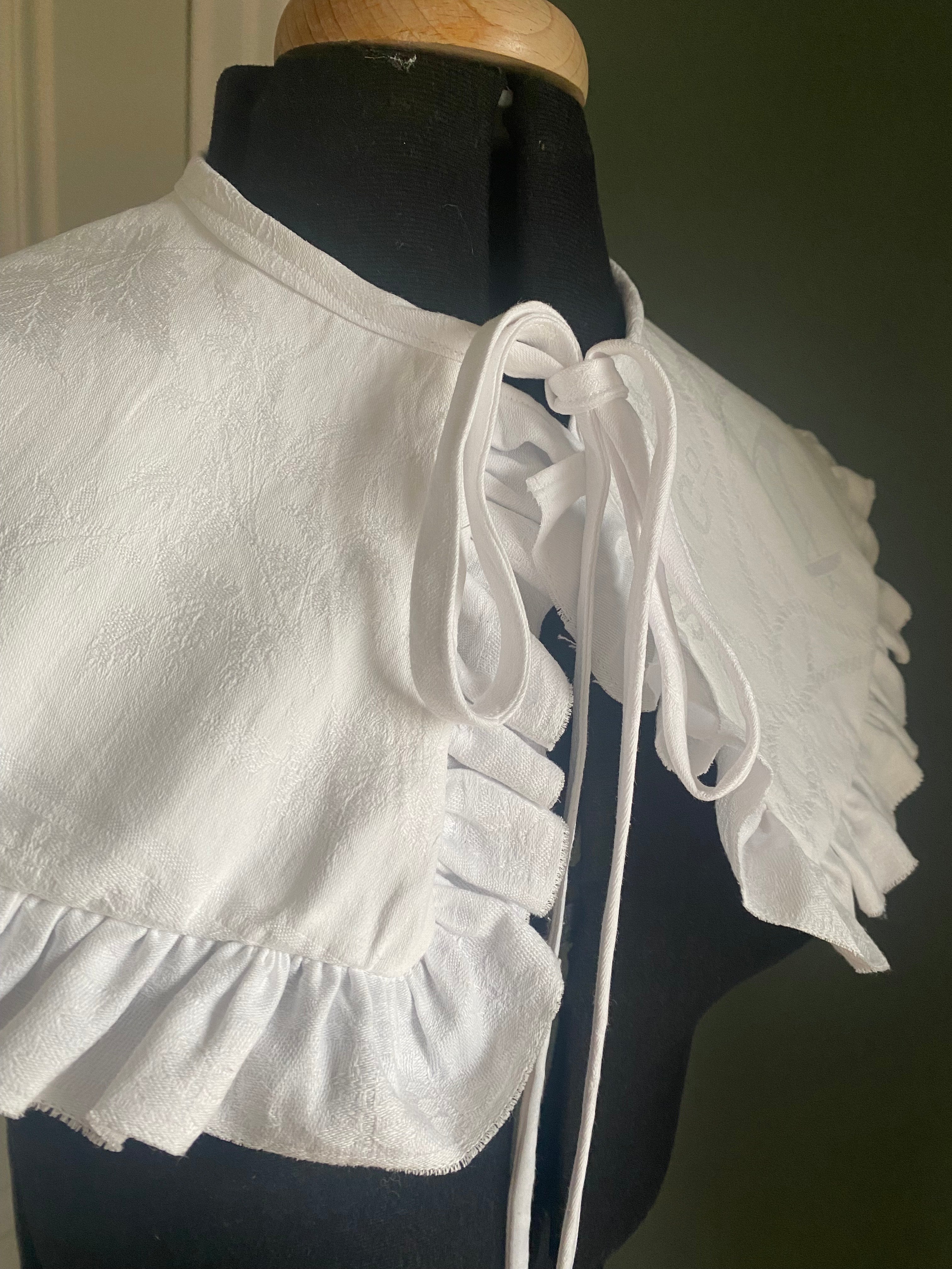 The Cara Collar